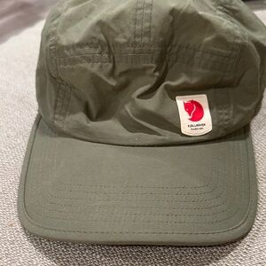 Fjallraven Olive Green Logo Cap